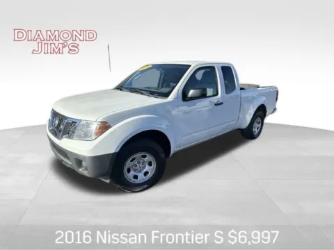 White 2016 Nissan Frontier S for sale in Milwaukee, WI