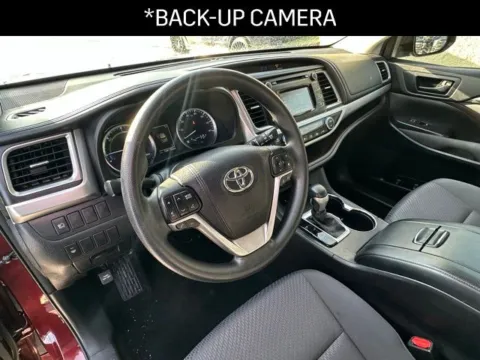 Another view of 2017 Toyota Highlander Hybrid LE for sale in Milwaukee, WI at Diamond Jim Motor Cars