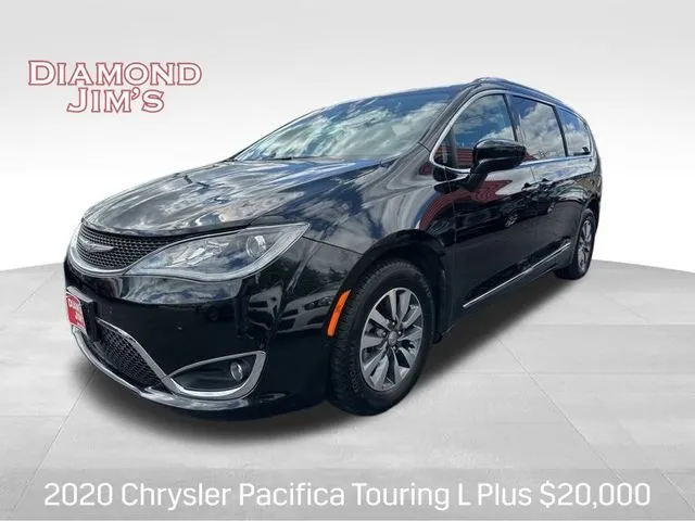 Black 2020 Chrysler Pacifica Touring L Plus for sale in Milwaukee, WI