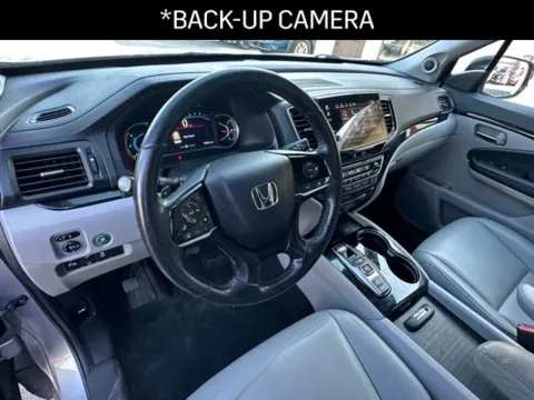 Another view of 2022 Honda Pilot Touring for sale in Milwaukee, WI at Diamond Jim Motor Cars