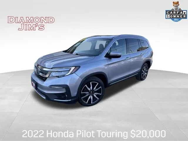 Silver 2022 Honda Pilot Touring for sale in Milwaukee, WI