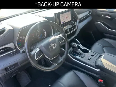 Another view of 2023 Toyota Highlander Hybrid XLE for sale in Milwaukee, WI at Diamond Jim's Motor Cars