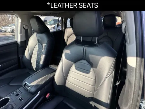 Photos of 2023 Toyota Highlander Hybrid XLE for sale in Milwaukee, WI at Diamond Jim's Motor Cars