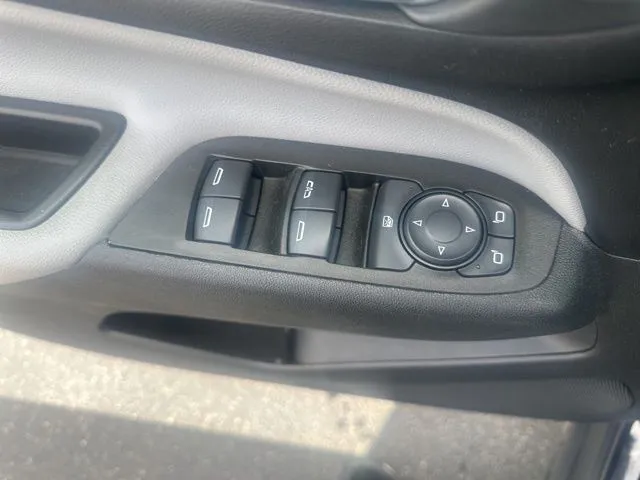 2023 Chevrolet Equinox LS - Photo 11