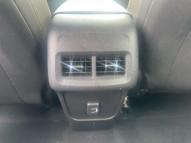 2023 Chevrolet Equinox LS - Photo 13