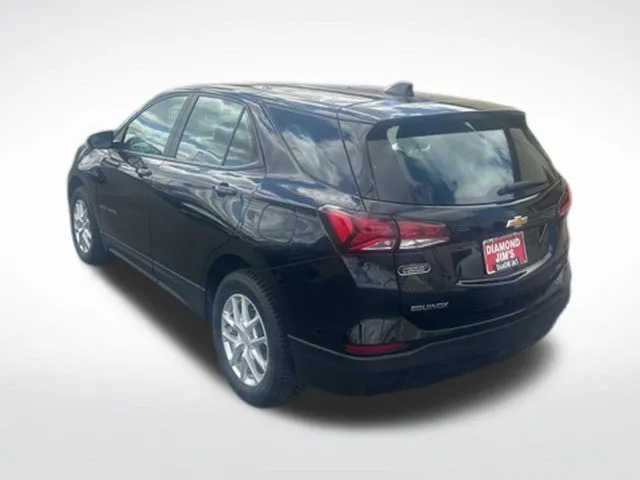 2023 Chevrolet Equinox LS - Photo 14