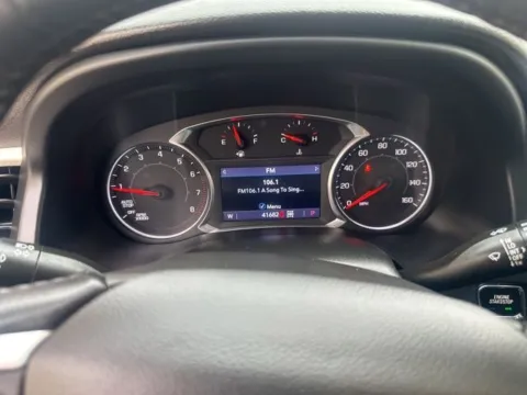 More photos of 2022 GMC Acadia SLT at Diamond Jim's Motor Cars, WI