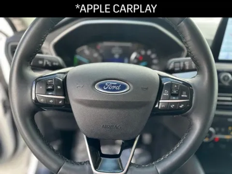 More photos of 2022 Ford Escape Hybrid SE at Diamond Jim Motor Cars, WI