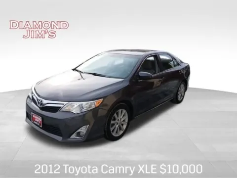 Black 2012 Toyota Camry XLE for sale in Milwaukee, WI