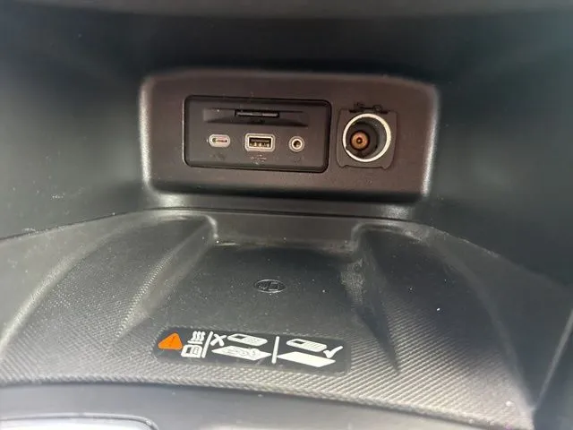 2021 Chevrolet Equinox Premier - Photo 34