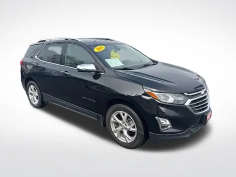 Black 2021 Chevrolet Equinox Premier for sale in Milwaukee, WI