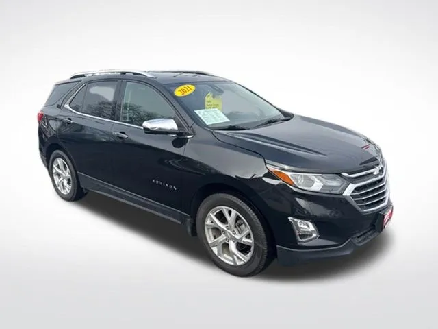 Black 2021 Chevrolet Equinox Premier for sale in Milwaukee, WI