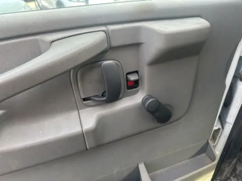 More photos of 2003 Chevrolet Express Van G3500 at Diamond Jim's Motor Cars, WI