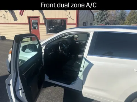 Photos of 2016 Toyota Highlander Limited Platinum V6 for sale in Milwaukee, WI at Diamond Jim's Motor Cars