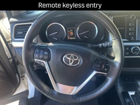 Another view of 2016 Toyota Highlander Limited Platinum V6 for sale in Milwaukee, WI at Diamond Jim's Motor Cars