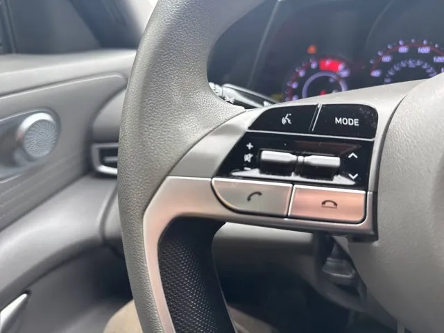 Hyundai Elantra photo 21