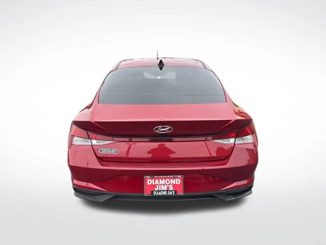 Hyundai Elantra photo 4