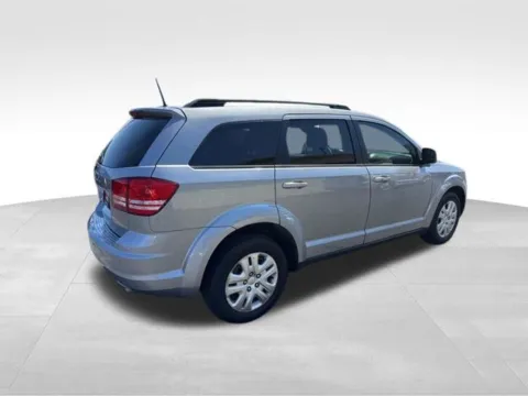 Another view of 2020 Dodge Journey SE for sale in Milwaukee, WI at Diamond Jim's Motor Cars