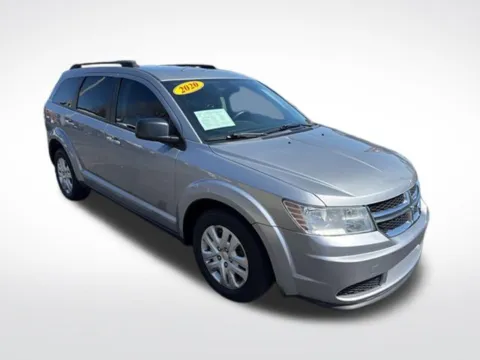 Silver 2020 Dodge Journey SE for sale in Milwaukee, WI