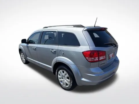 More photos of 2020 Dodge Journey SE at Diamond Jim's Motor Cars, WI
