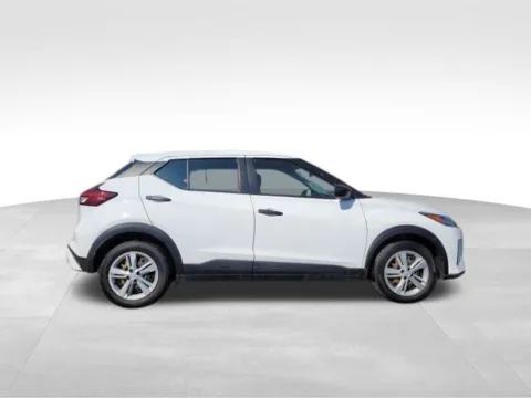 More photos of 2022 Nissan Kicks S at Diamond Jim's Motor Cars, WI