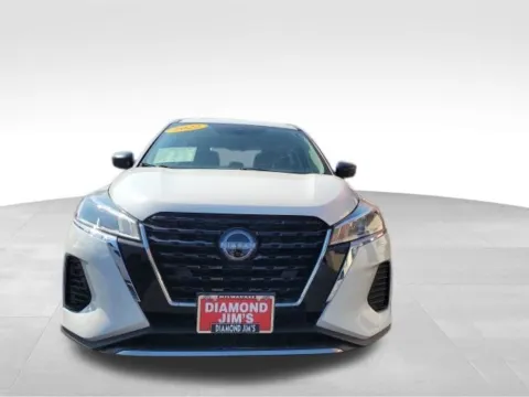 Photos of 2022 Nissan Kicks S for sale in Milwaukee, WI at Diamond Jim's Motor Cars