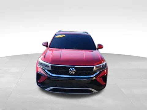 Photos of 2022 Volkswagen Taos 1.5T SE for sale in Milwaukee, WI at Diamond Jim's Motor Cars