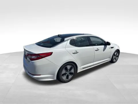 Another view of 2013 Kia Optima Hybrid EX for sale in Milwaukee, WI at Diamond Jim's Motor Cars