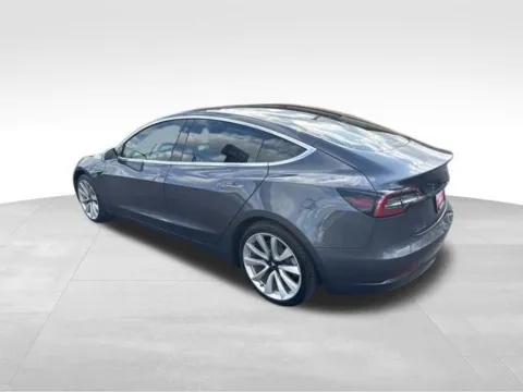 More photos of 2018 Tesla Model 3 Long Range at Diamond Jim's Motor Cars, WI