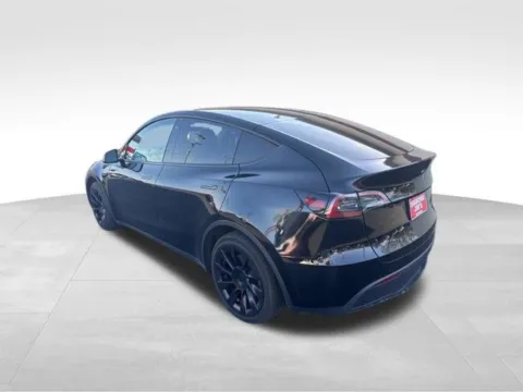 More photos of 2023 Tesla Model Y Long Range at Diamond Jim's Motor Cars, WI