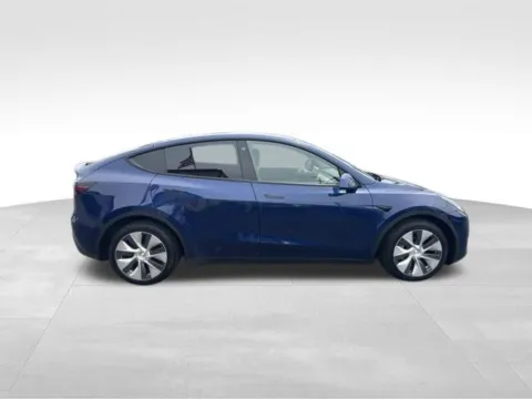 Photos of 2021 Tesla Model Y Long Range for sale in Milwaukee, WI at Diamond Jim's Motor Cars