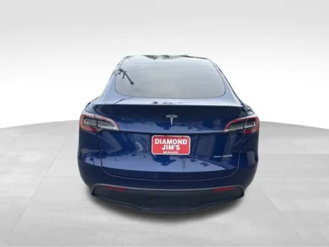 More photos of 2021 Tesla Model Y Long Range at Diamond Jim's Motor Cars, WI