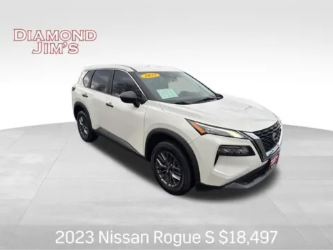 White 2023 Nissan Rogue S for sale in Milwaukee, WI