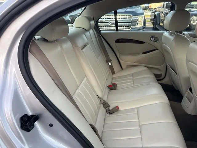 Jaguar S-Type photo 18
