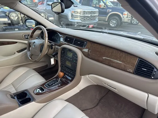 Jaguar S-Type photo 19