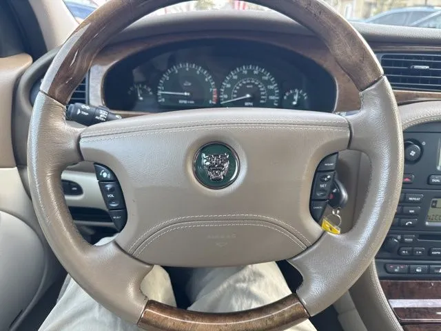 Jaguar S-Type photo 23