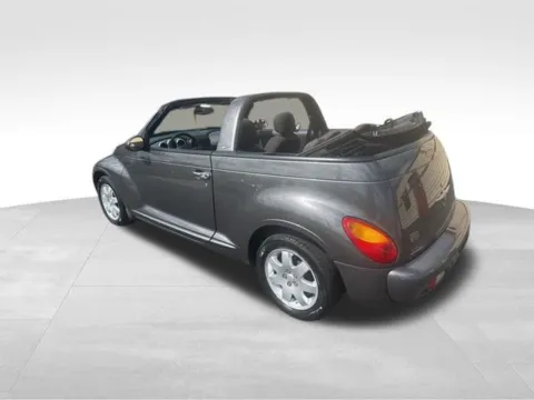 More photos of 2005 Chrysler PT Cruiser Touring at Diamond Jim's Motor Cars, WI