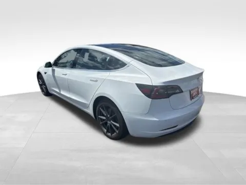 More photos of 2018 Tesla Model 3 Long Range at Diamond Jim's Motor Cars, WI