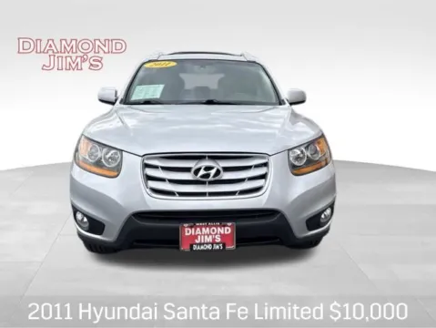 Silver 2011 Hyundai Santa Fe Limited for sale in Milwaukee, WI