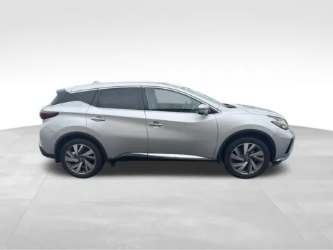 Photos of 2021 Nissan Murano SL for sale in Milwaukee, WI at Diamond Jim's Motor Cars
