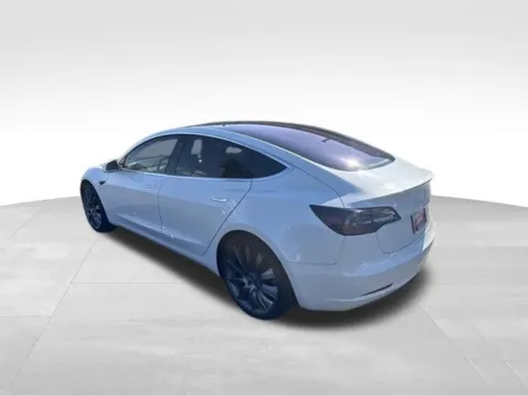 More photos of 2018 Tesla Model 3 Long Range at Diamond Jim's Motor Cars, WI