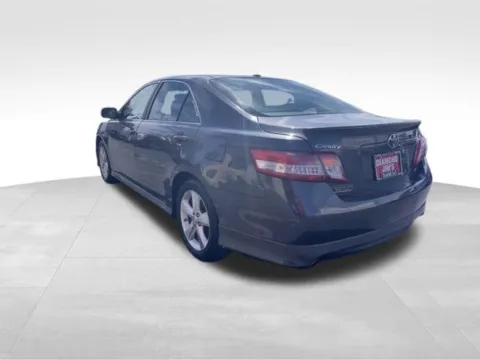 More photos of 2011 Toyota Camry SE at Diamond Jim's Motor Cars, WI