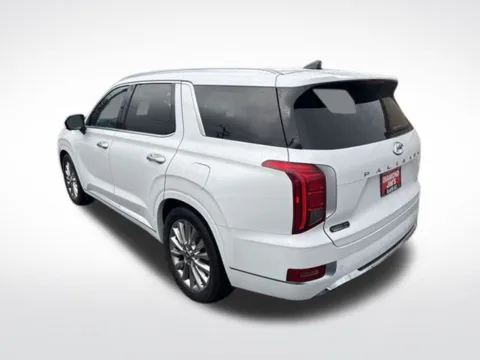 More photos of 2020 Hyundai Palisade Limited at Diamond Jim's Motor Cars, WI