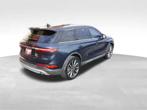 More photos of 2020 Lincoln Corsair Reserve at Diamond Jim's Motor Cars, WI