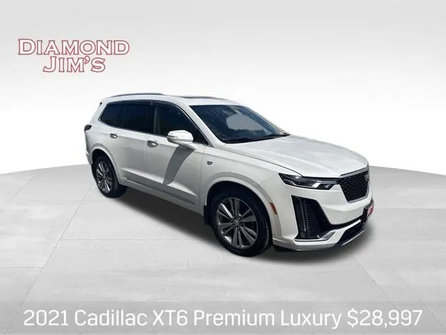 White 2021 Cadillac XT6 Premium Luxury for sale in Milwaukee, WI