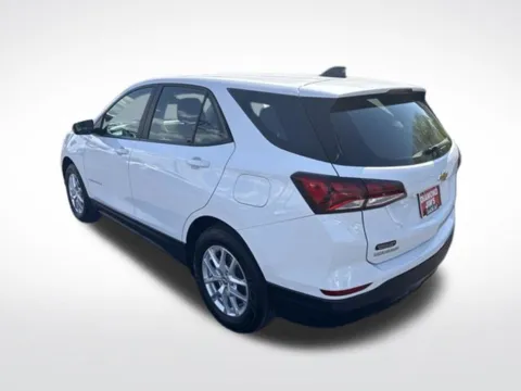 More photos of 2024 Chevrolet Equinox LS at Diamond Jim's Motor Cars, WI