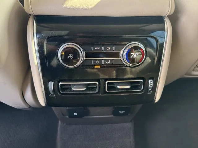 Lincoln Aviator photo 14