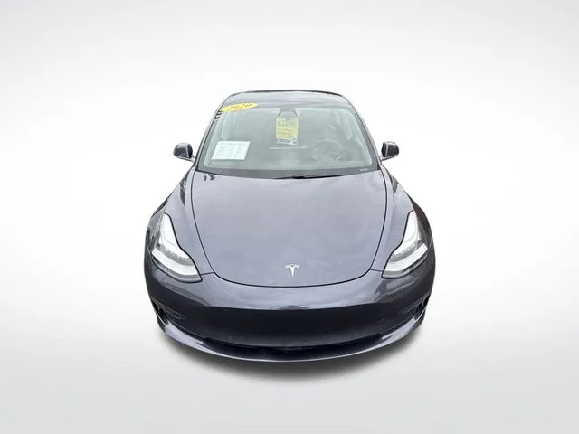 Tesla Model 3 photo 8