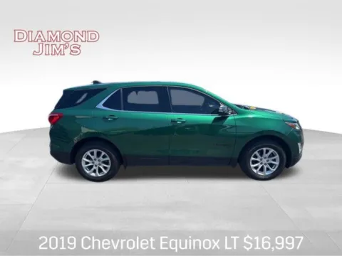 Green 2019 Chevrolet Equinox LT for sale in Milwaukee, WI