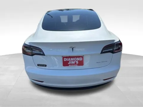 More photos of 2022 Tesla Model 3 Long Range at Diamond Jim's Motor Cars, WI